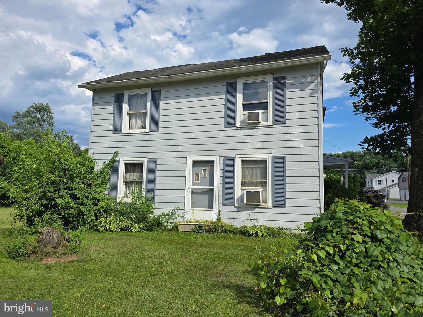 16 Mill St