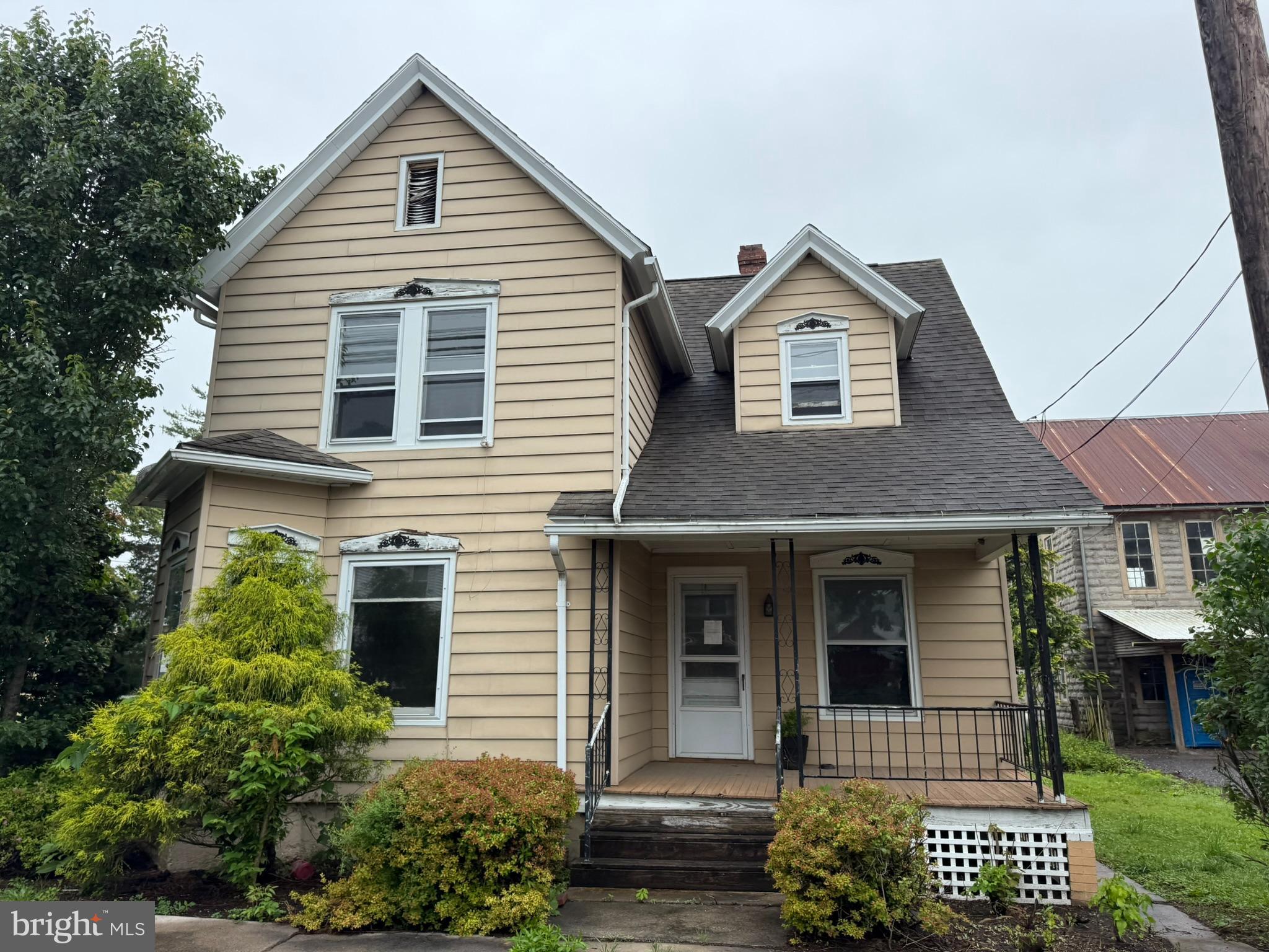 77 Spring St