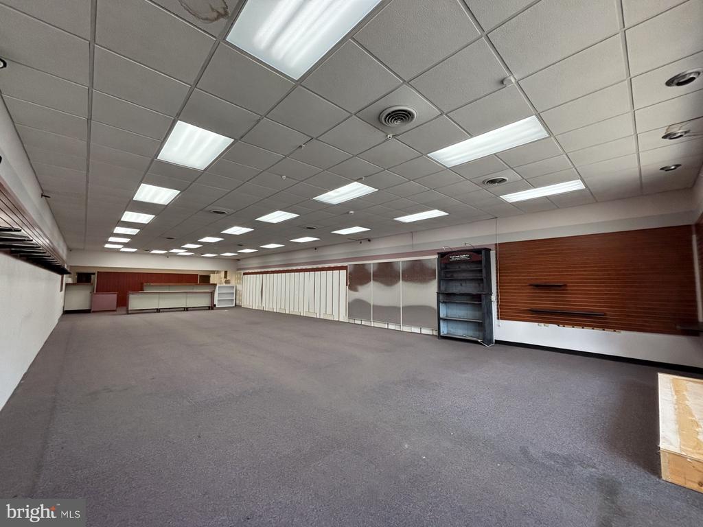 2 RIVERSIDE PLAZA