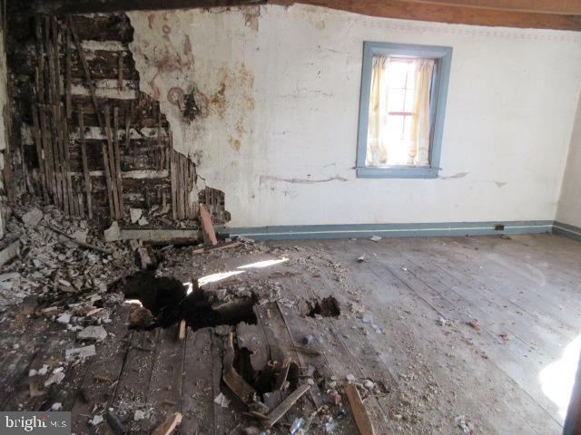 351 W Cabin Hollow Rd