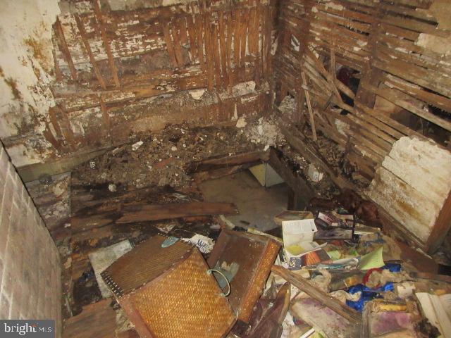 351 W Cabin Hollow Rd