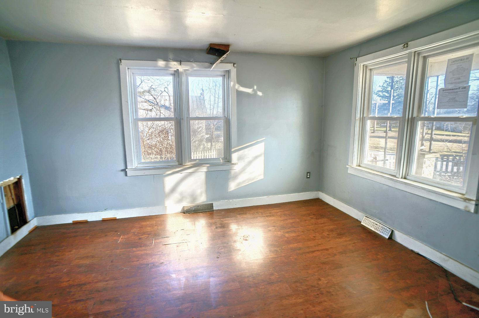 253 Old Cabin Hollow Rd