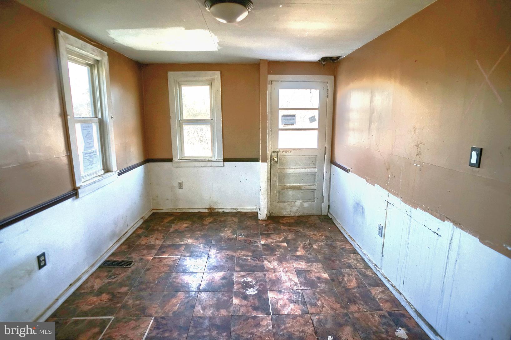 253 Old Cabin Hollow Rd