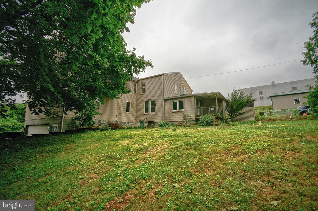 118 Chestnut St