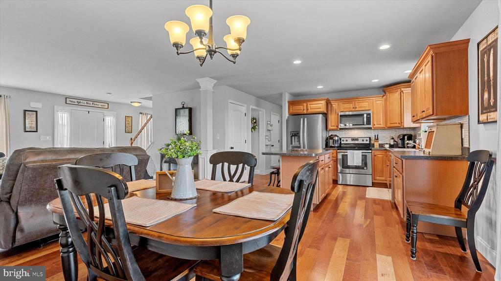 3725 Belmont Ave