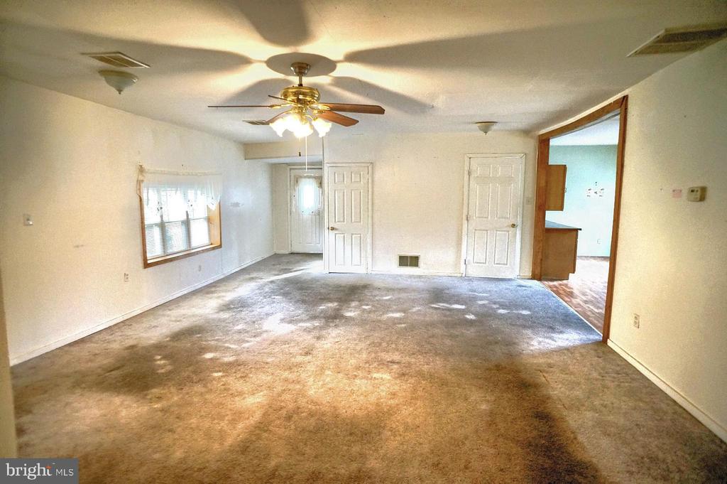 1767 Hilton Ave