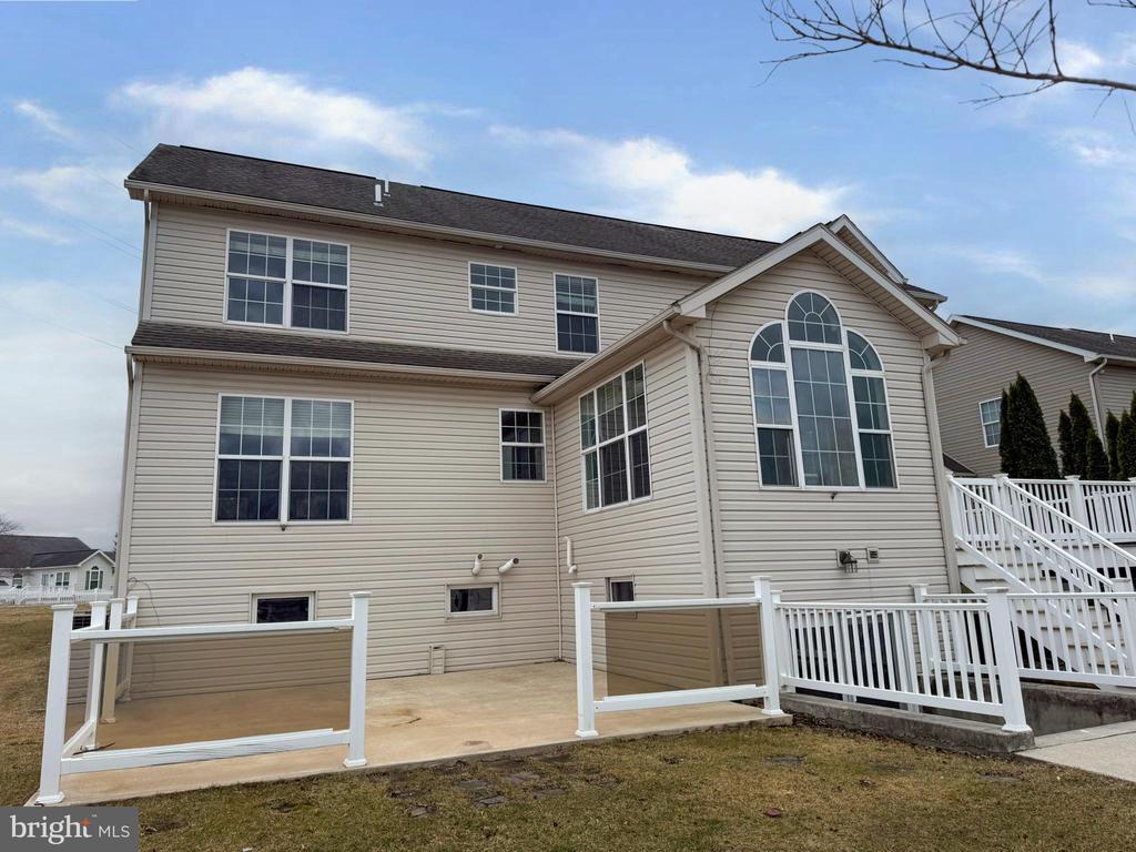 3415 Raintree Rd