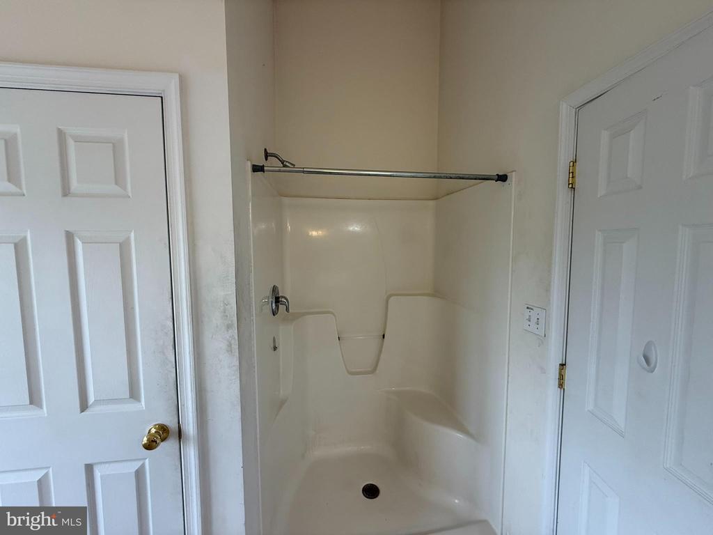 3415 Raintree Rd