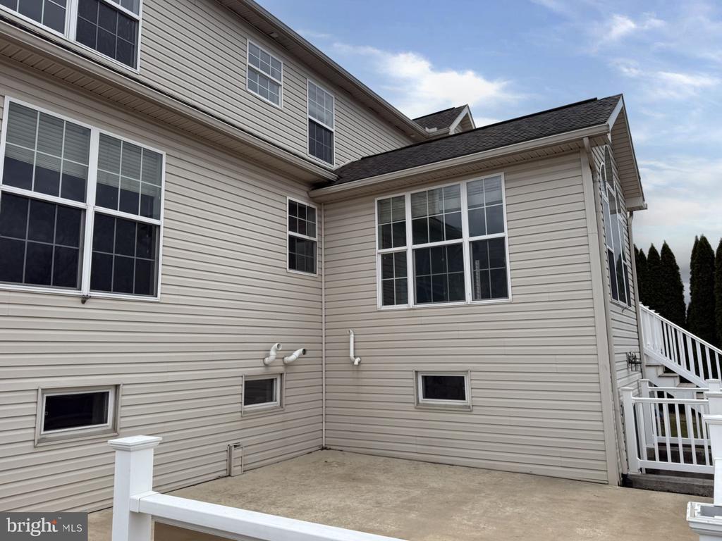 3415 Raintree Rd