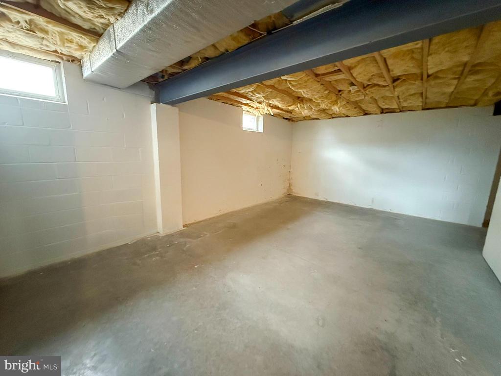 3415 Raintree Rd