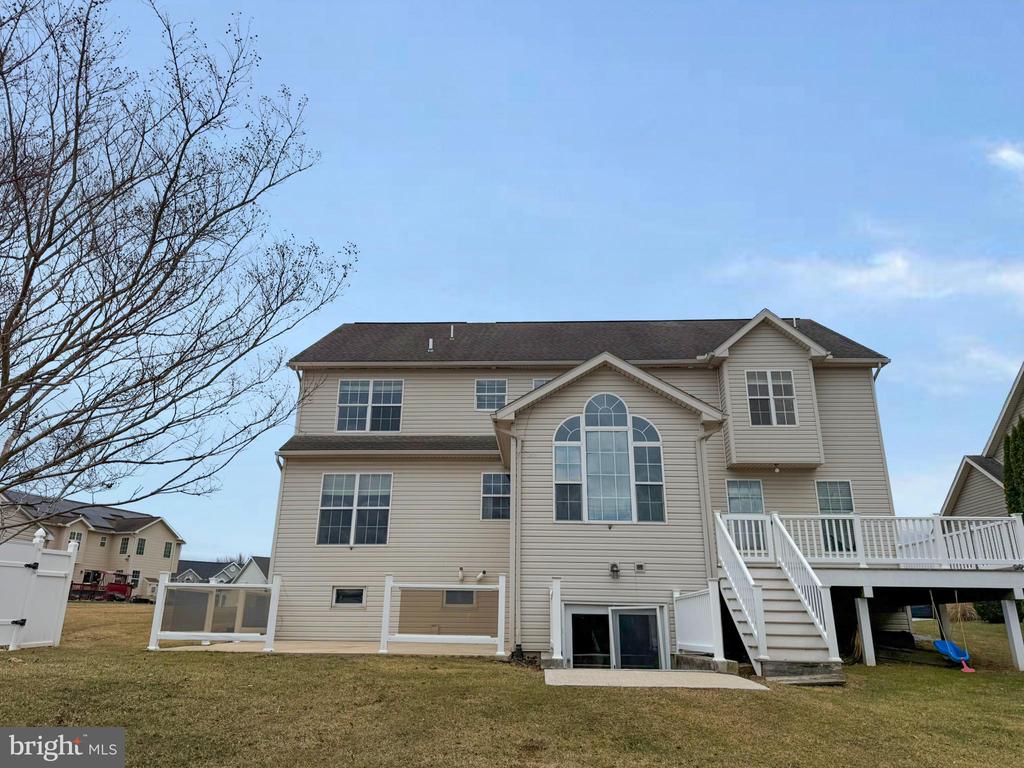 3415 Raintree Rd