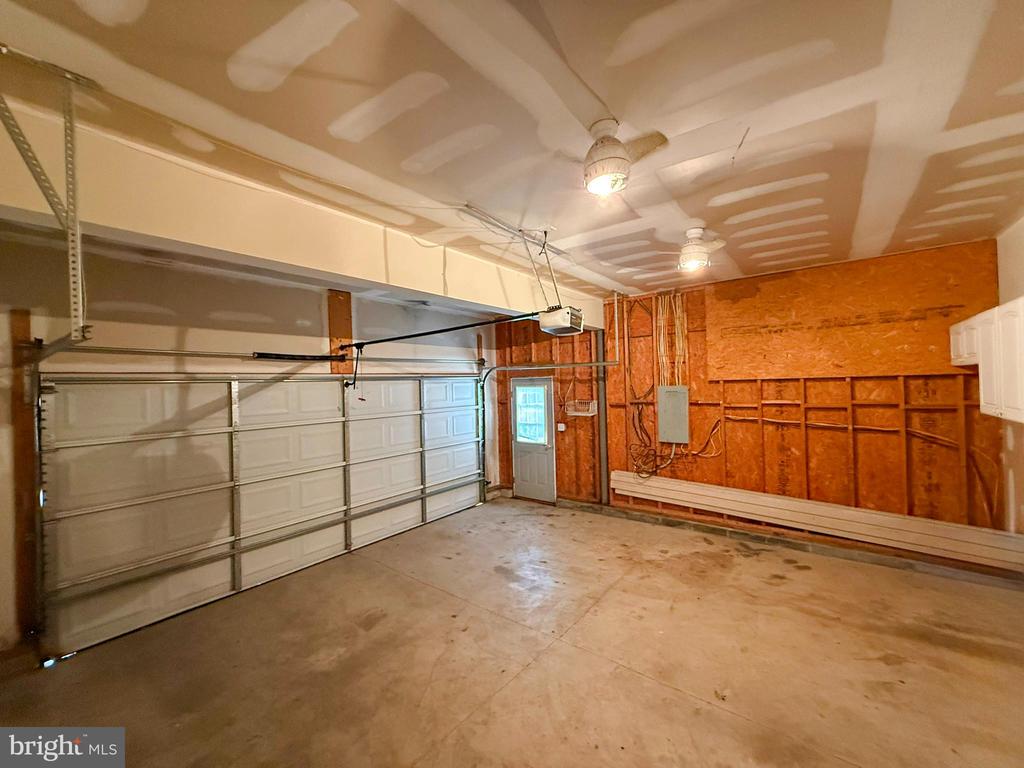 3415 Raintree Rd
