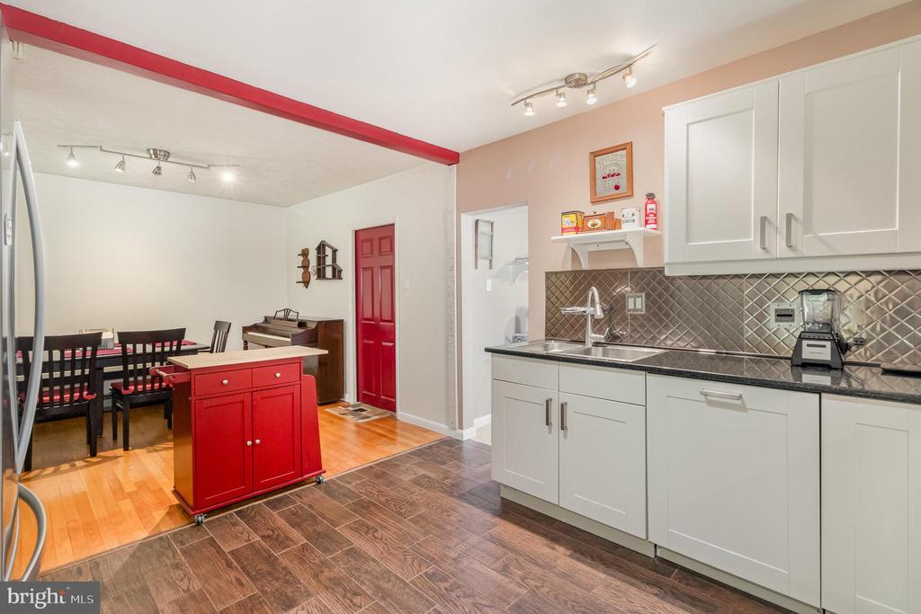 80 Wedgewood Cir