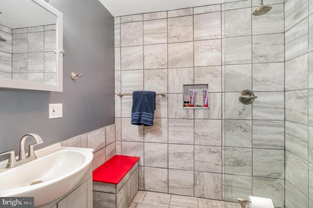 80 Wedgewood Cir