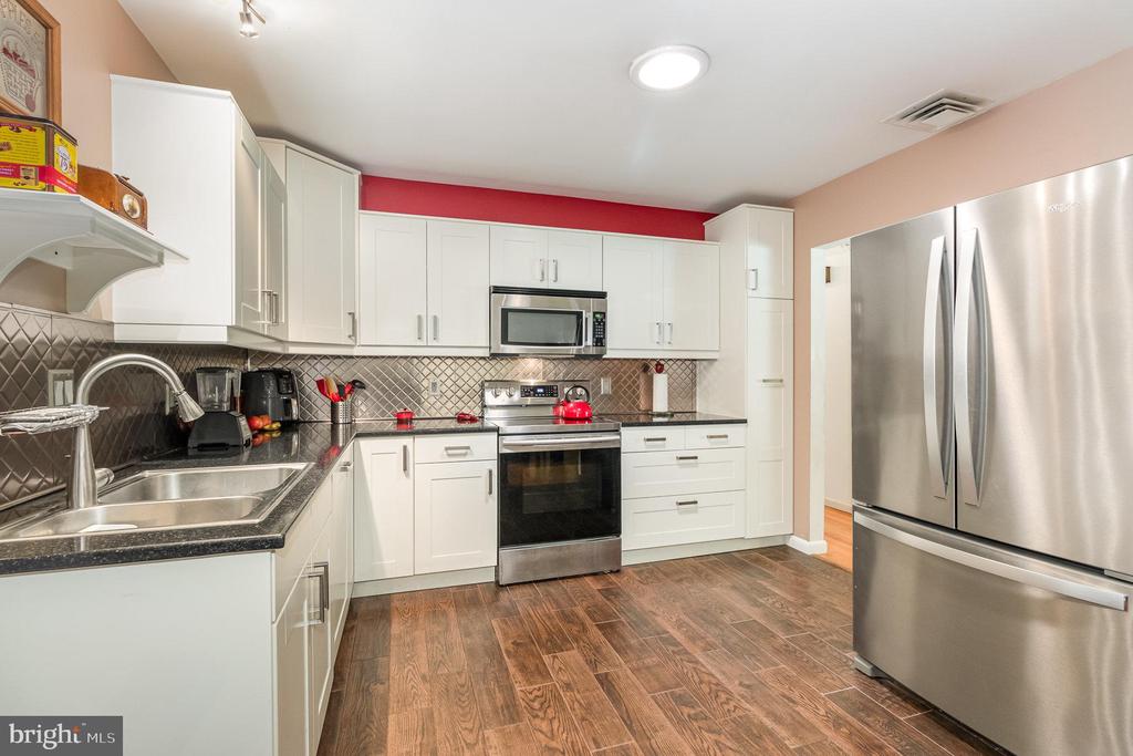 80 Wedgewood Cir