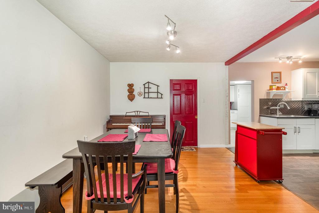80 Wedgewood Cir