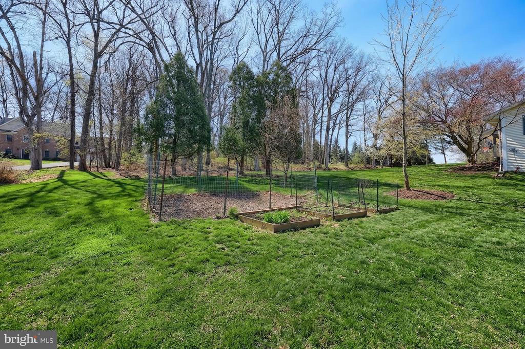100 BUNKER HILL ROAD
