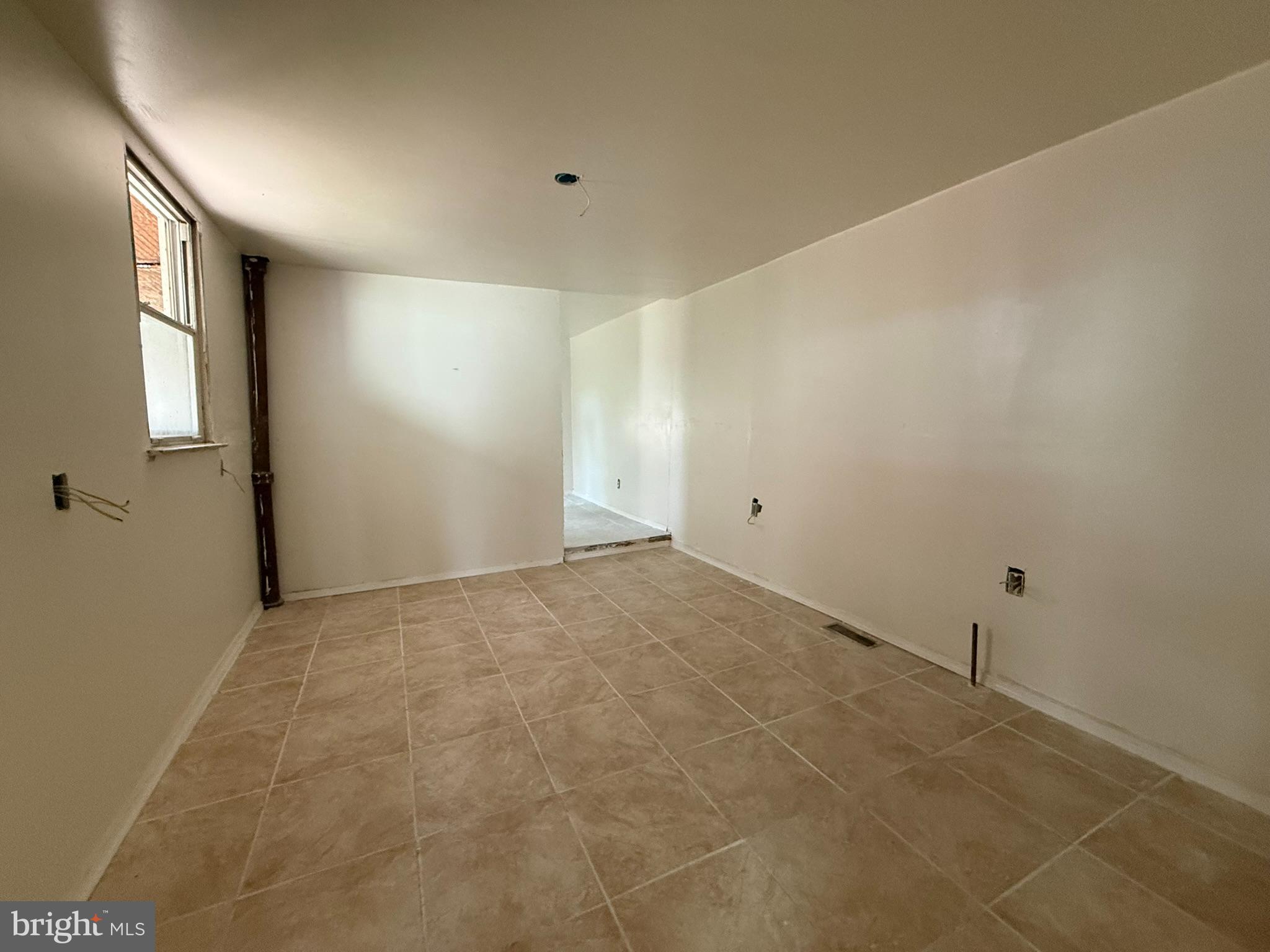 255 E WALNUT STREET