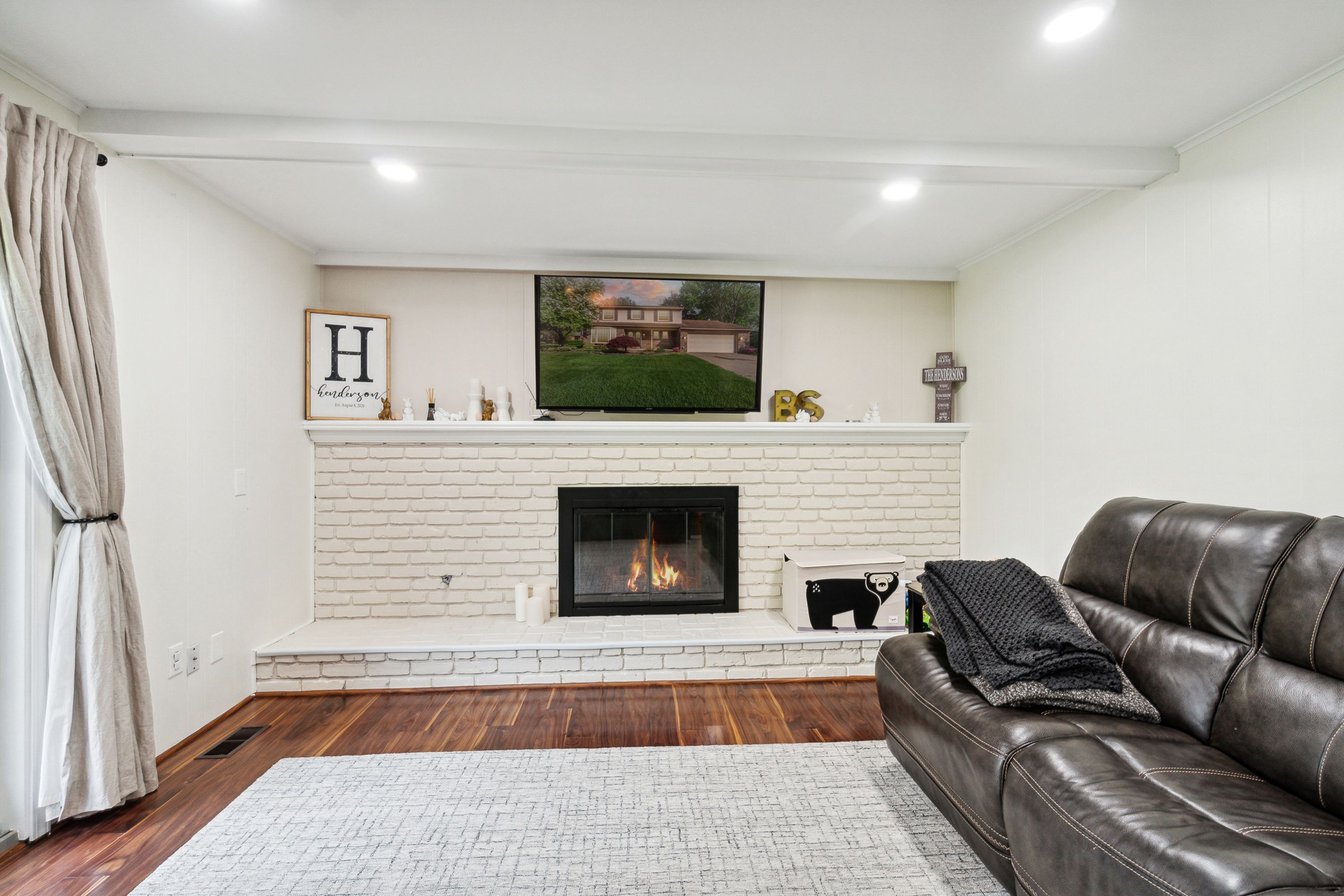 15839 WINCHESTER Drive