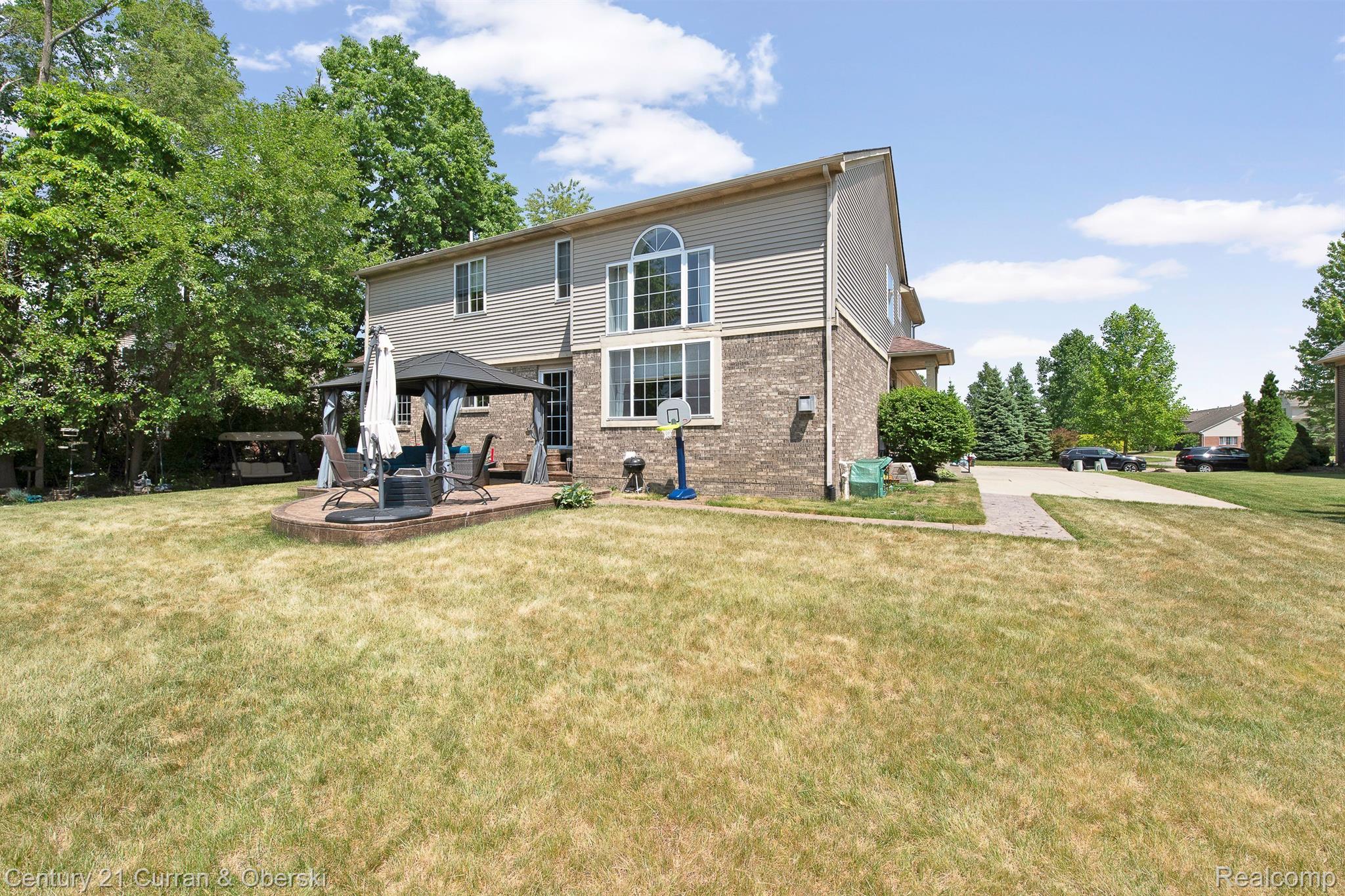 13992 BASSWOOD Circle