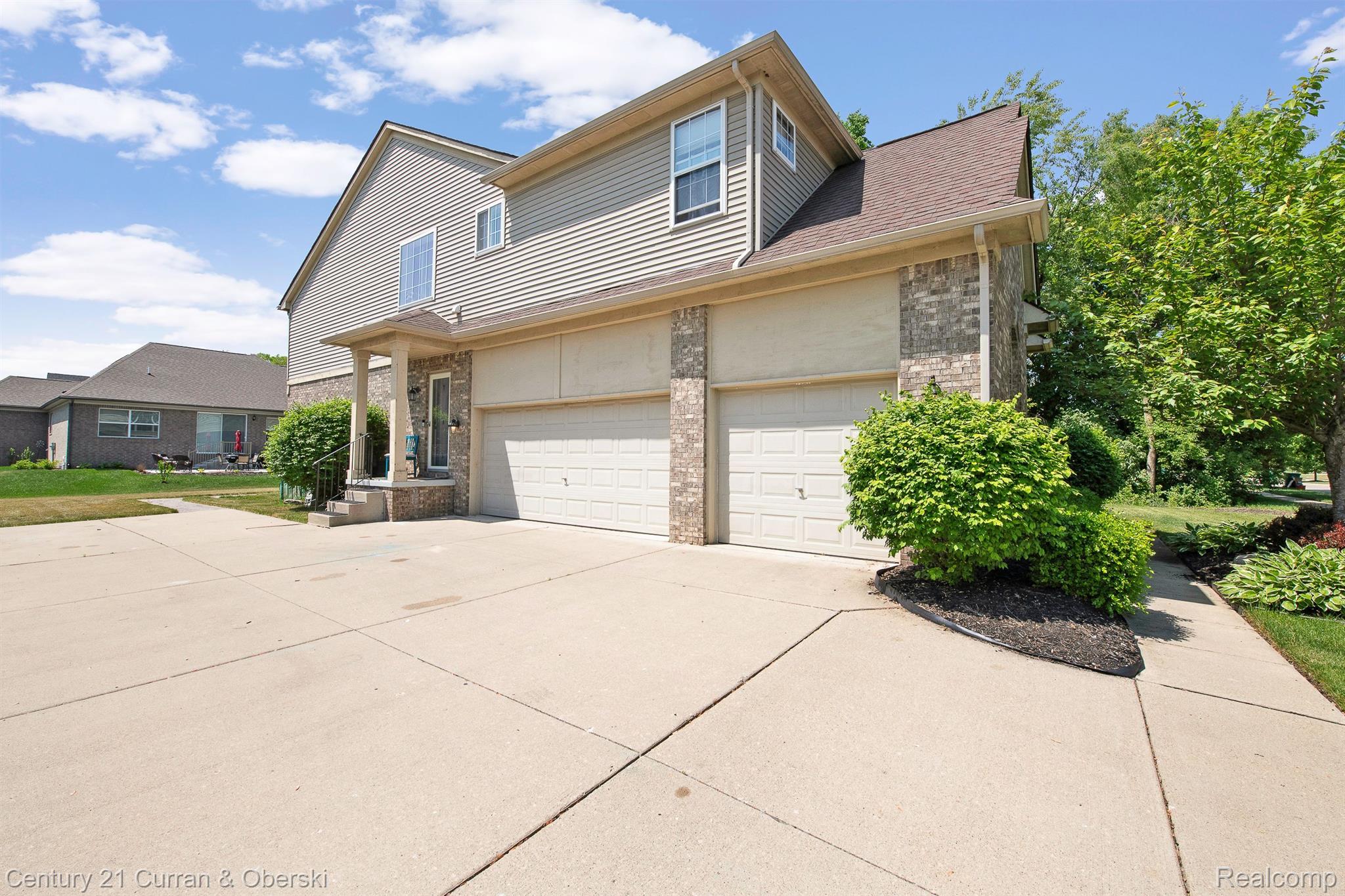 13992 BASSWOOD Circle