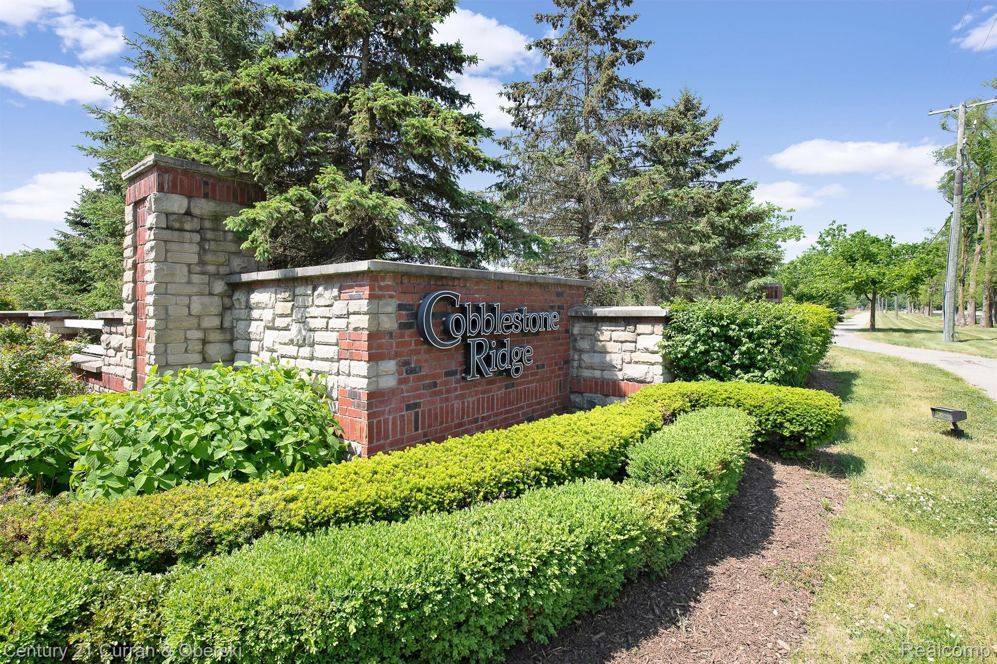 13992 BASSWOOD Circle