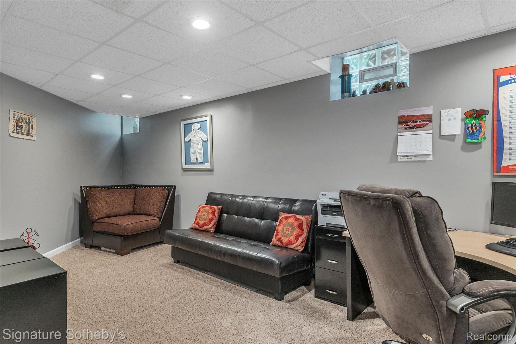 933 ANNIE LANG Drive