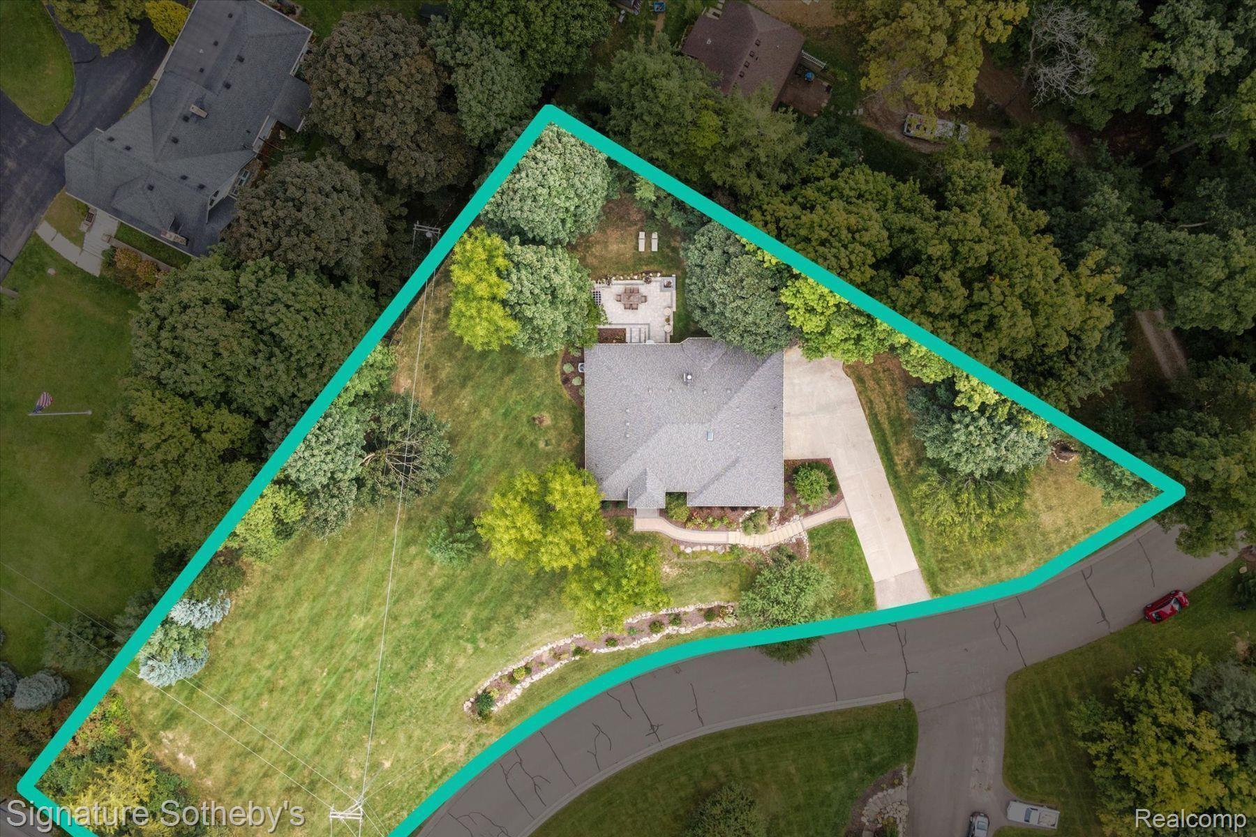 933 ANNIE LANG Drive