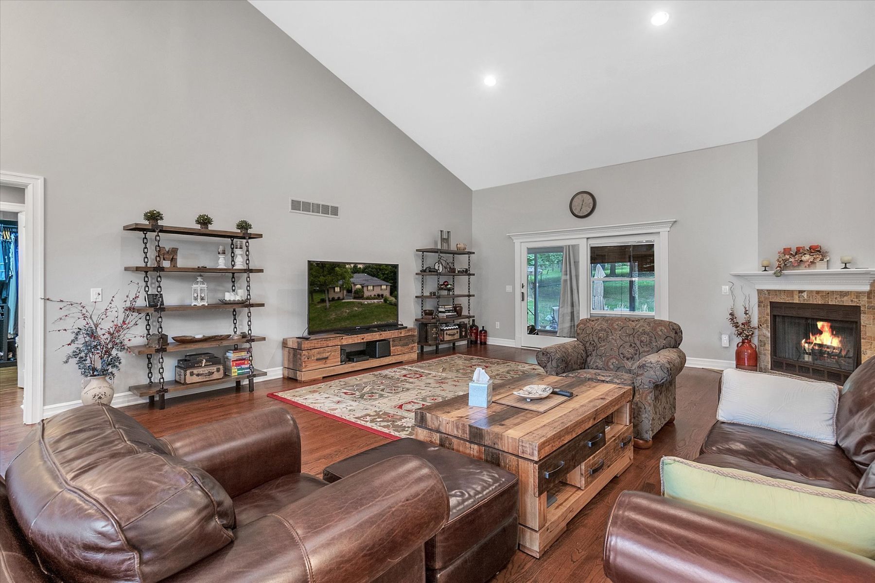 933 ANNIE LANG Drive