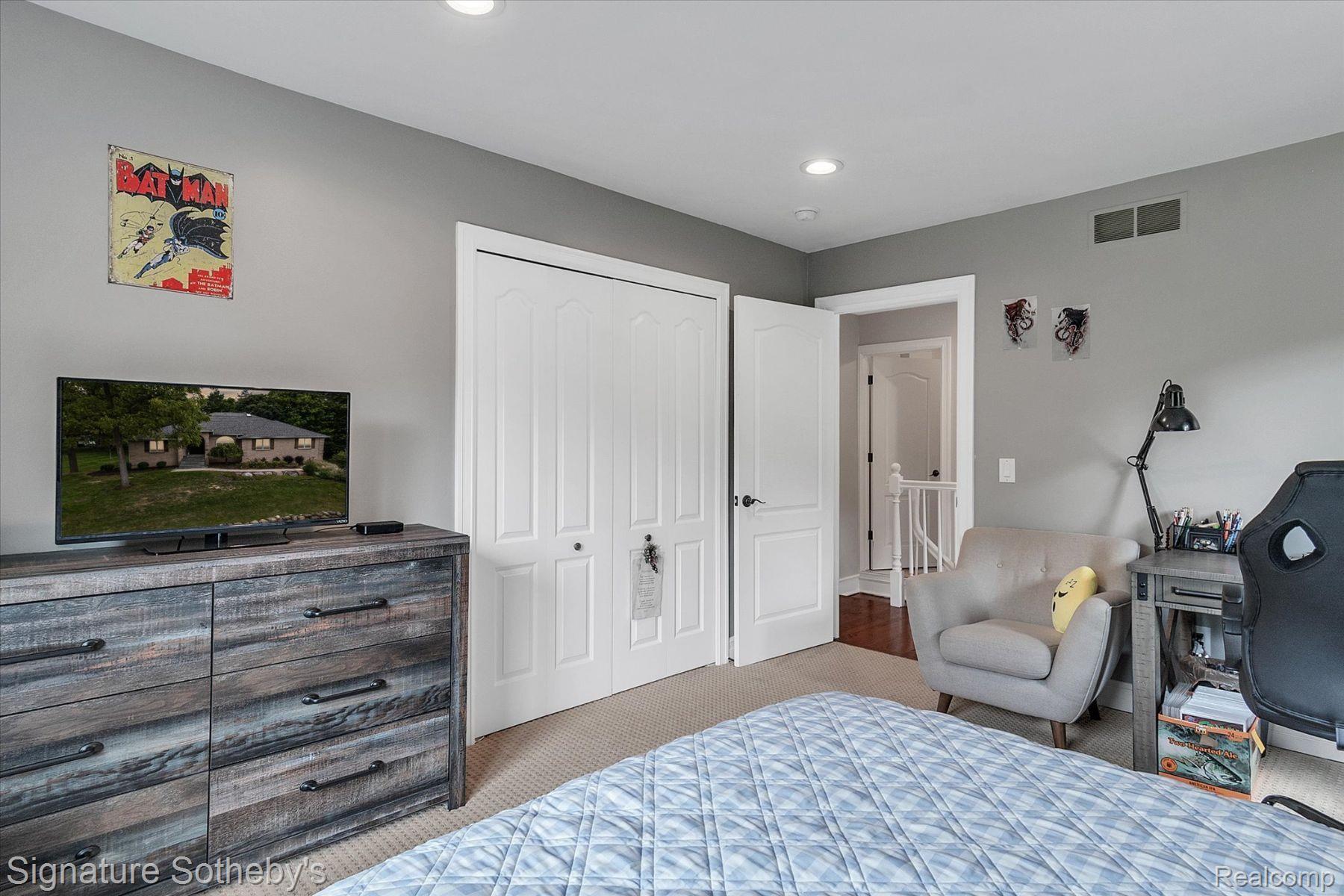 933 ANNIE LANG Drive