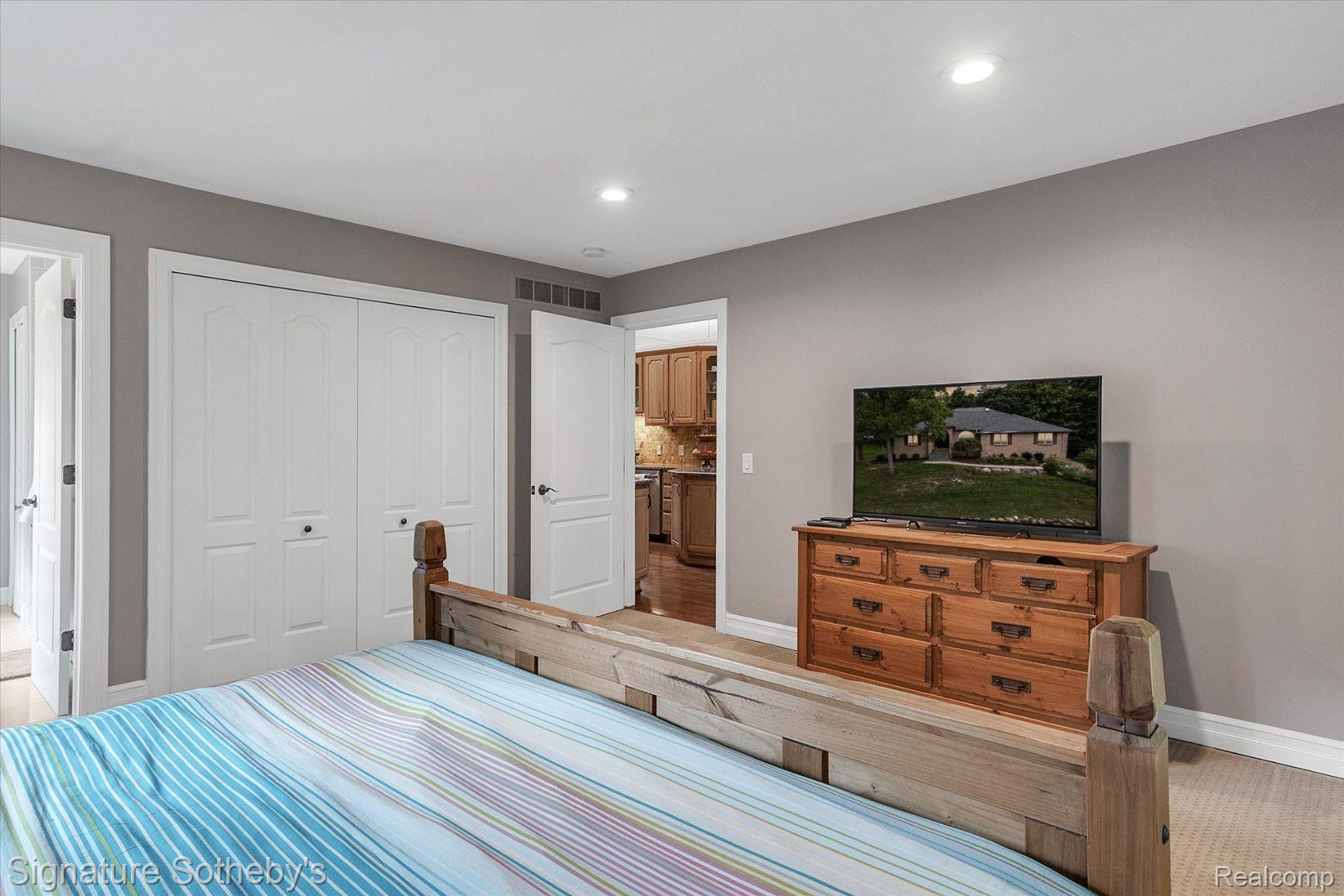 933 ANNIE LANG Drive