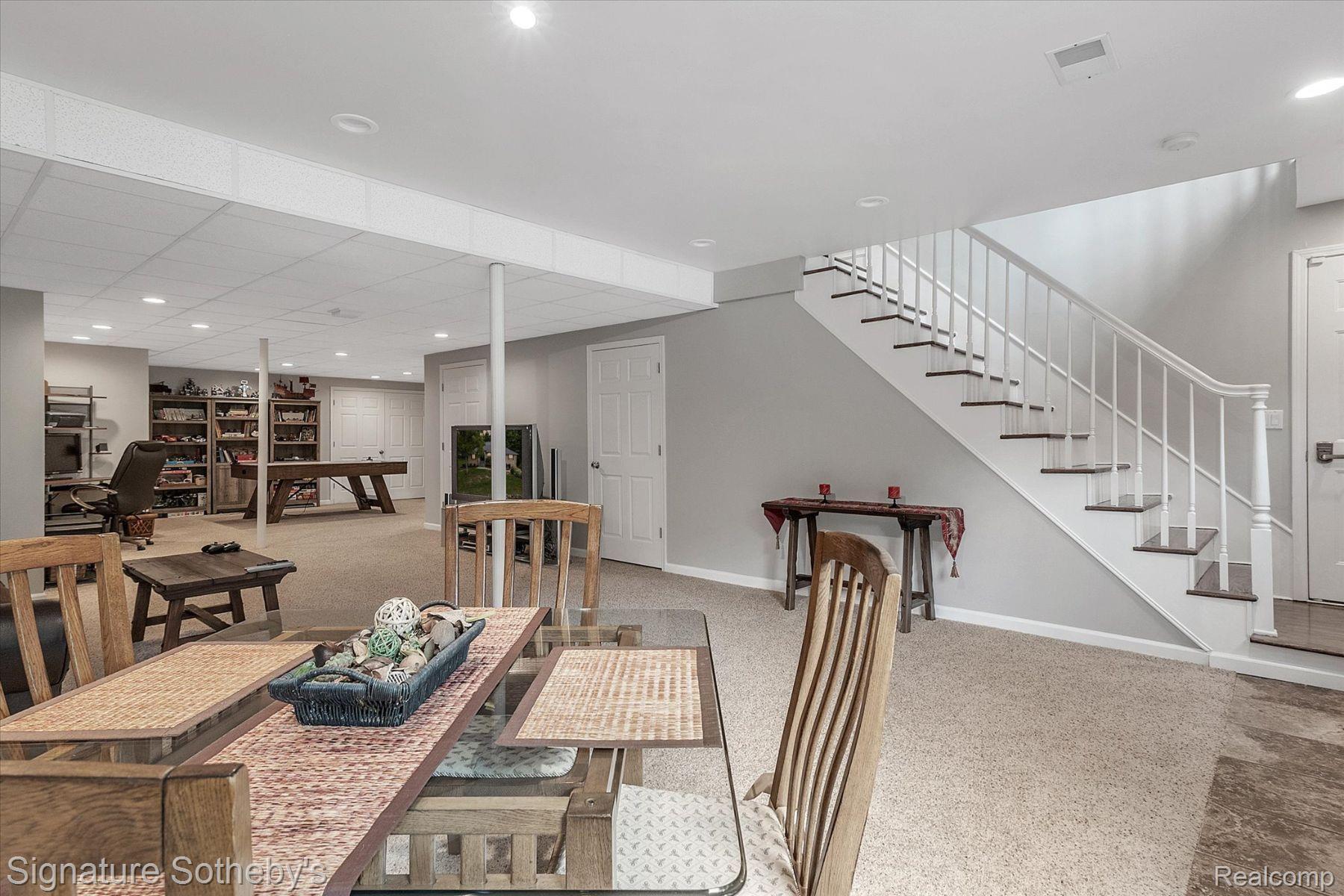 933 ANNIE LANG Drive