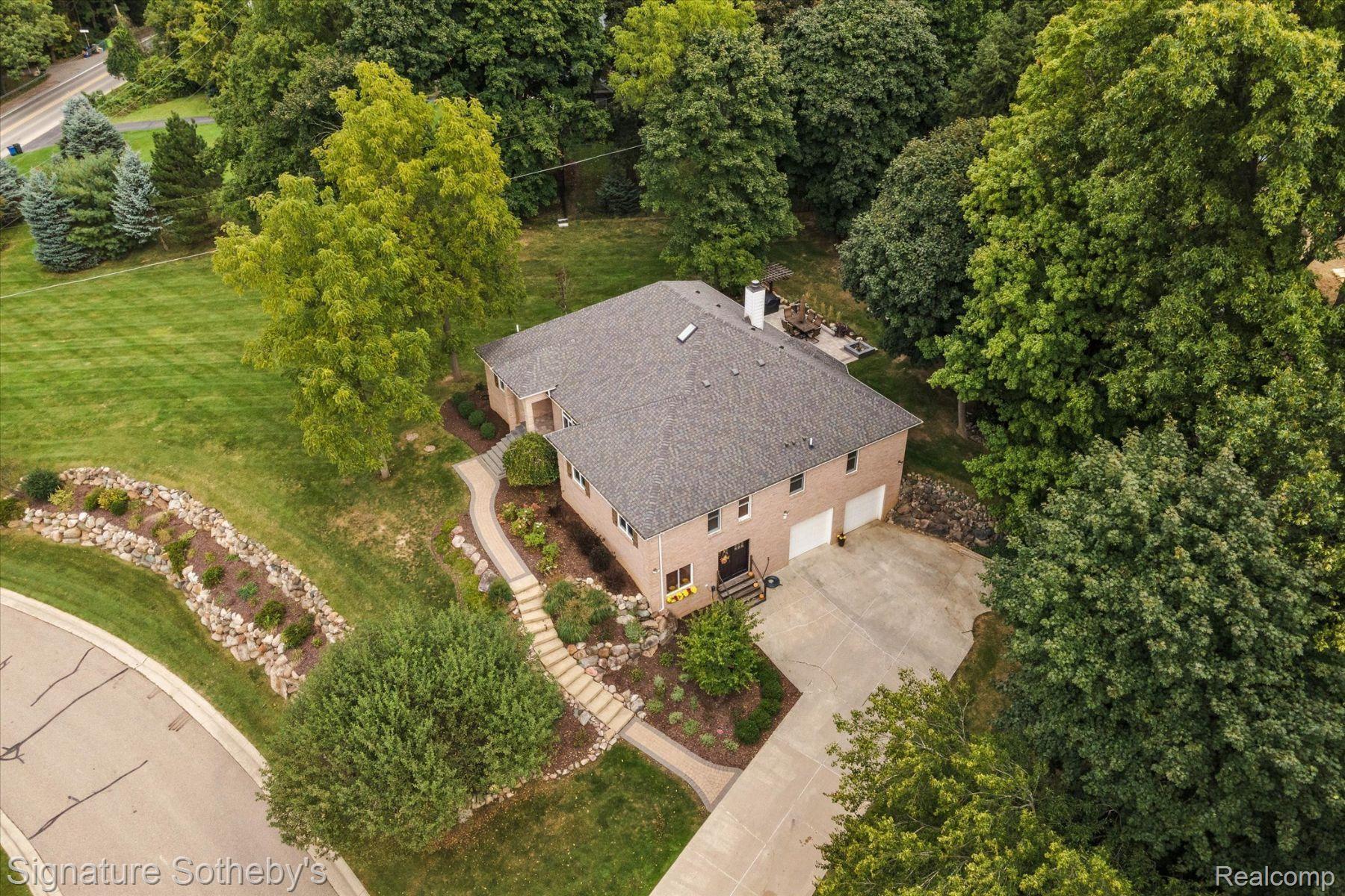 933 ANNIE LANG Drive