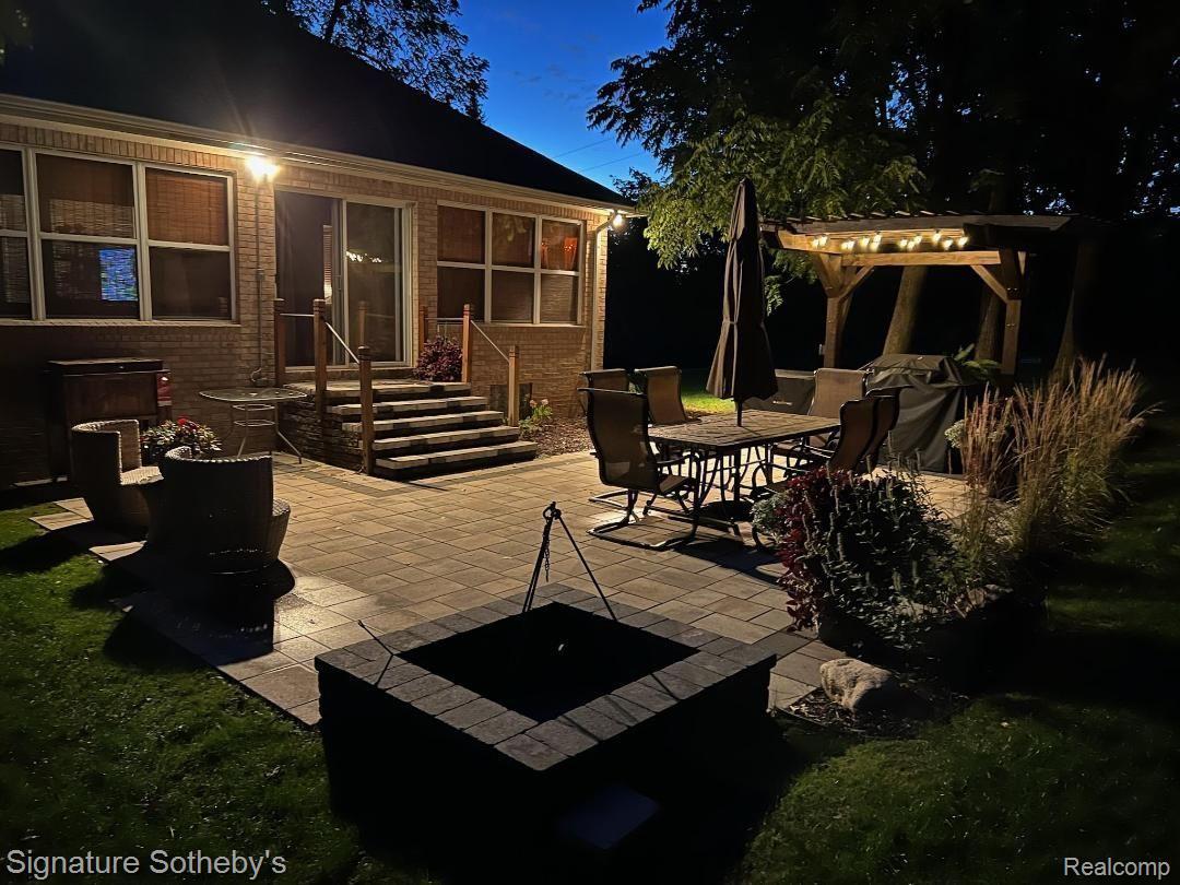 933 ANNIE LANG Drive