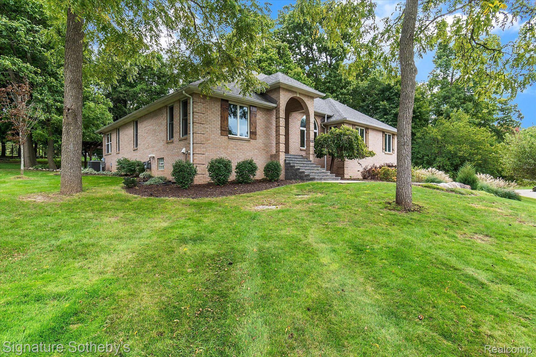 933 ANNIE LANG Drive