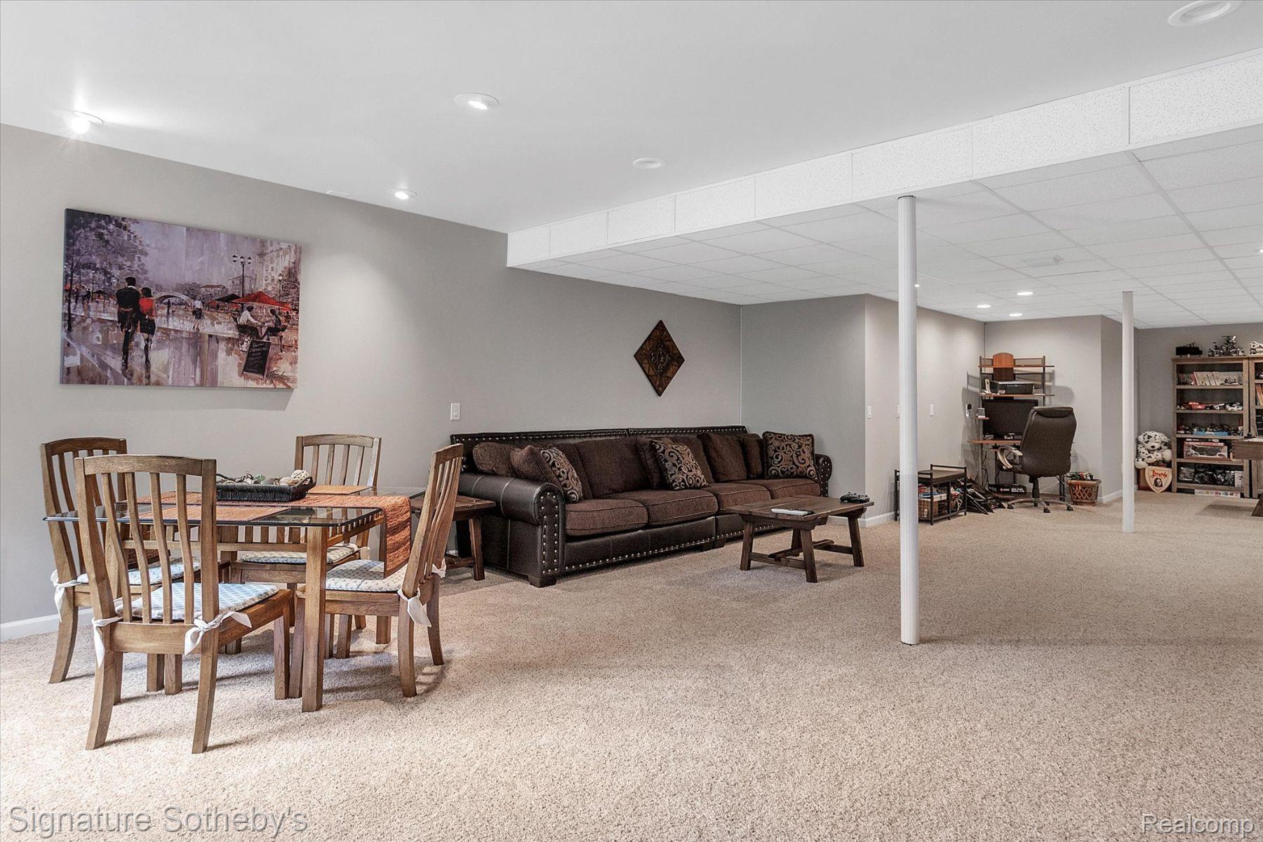 933 ANNIE LANG Drive