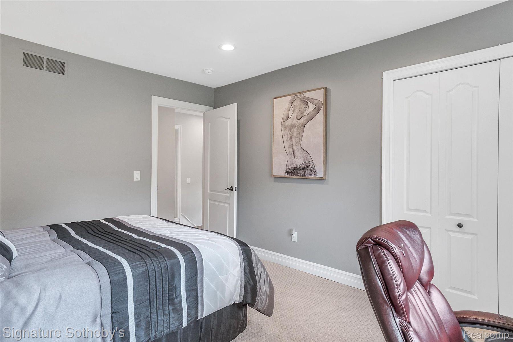 933 ANNIE LANG Drive