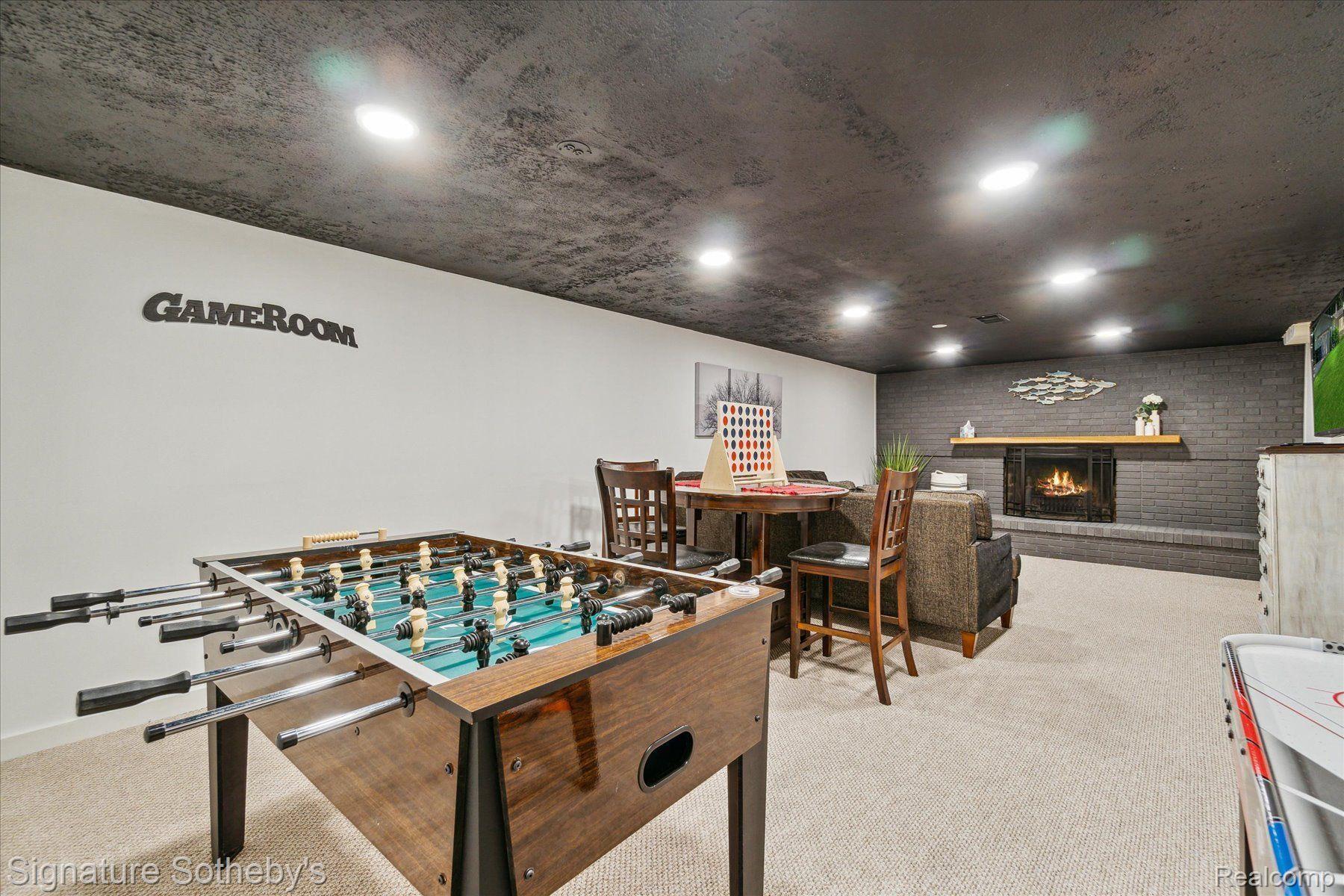 1091 MAPLE WALK Drive