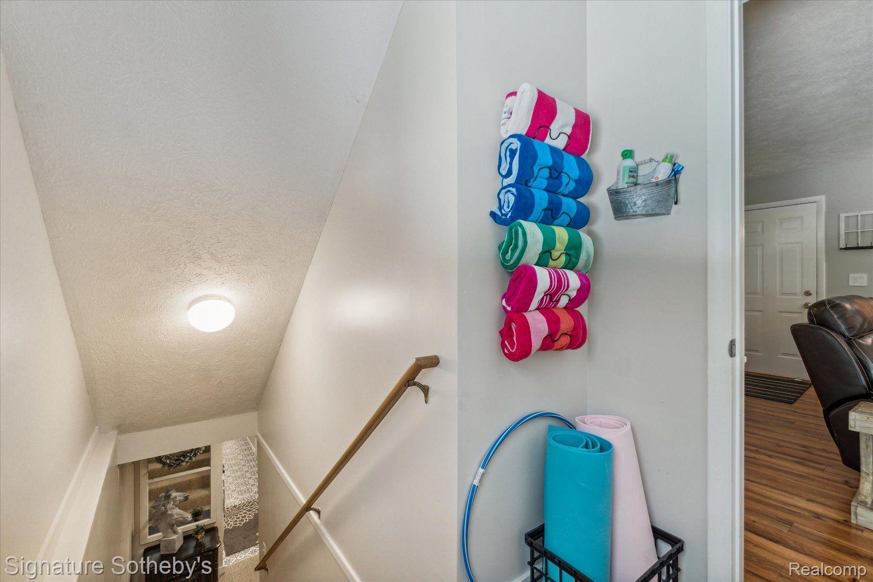 1091 MAPLE WALK Drive