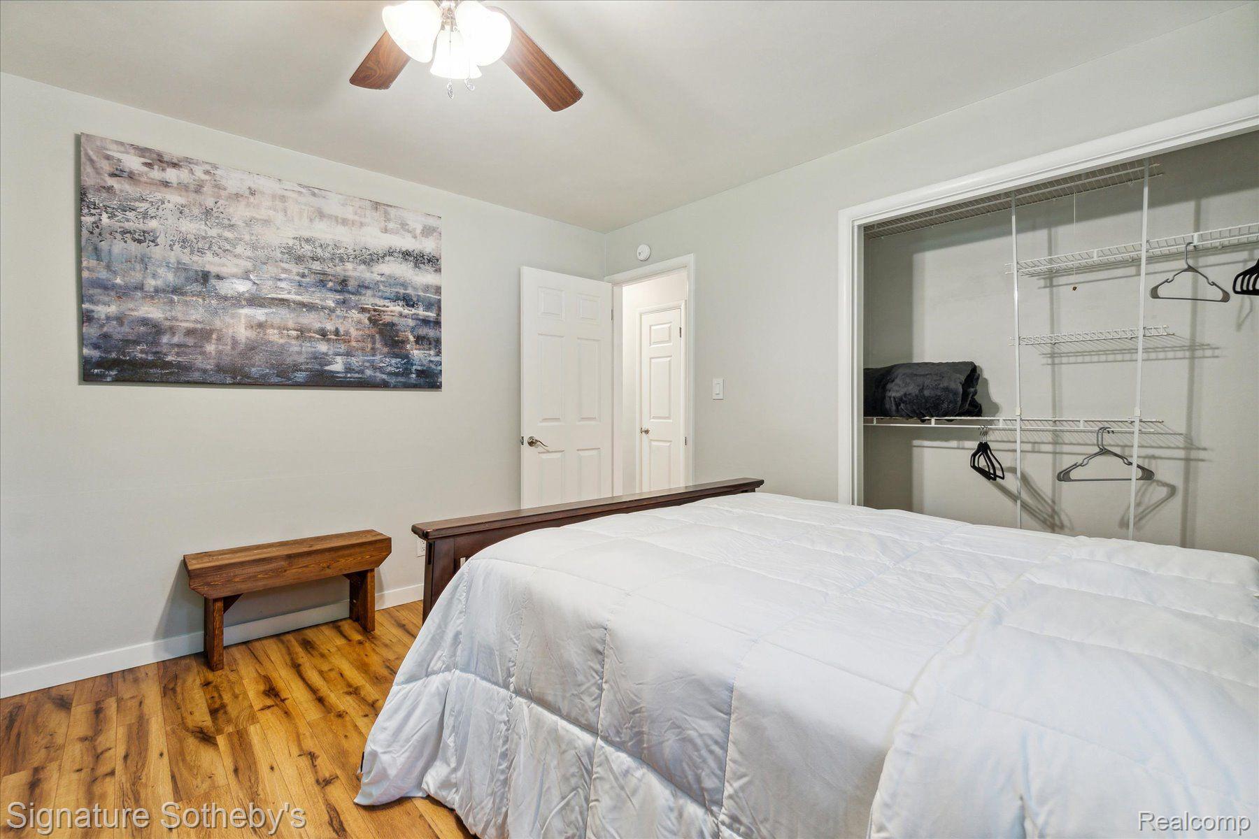 1091 MAPLE WALK Drive