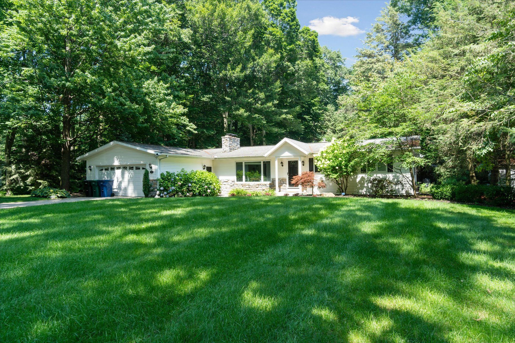 1091 MAPLE WALK Drive
