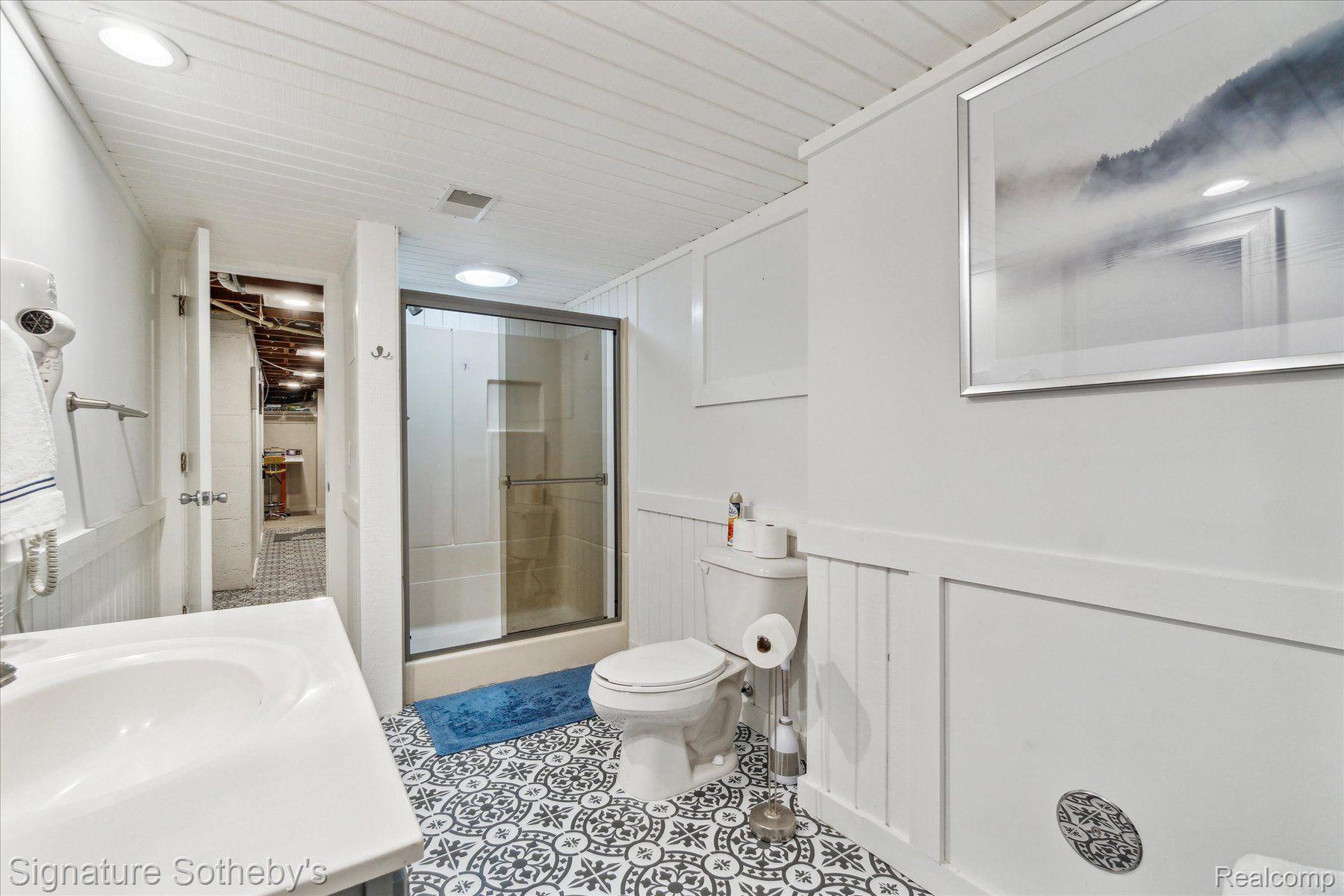 1091 MAPLE WALK Drive