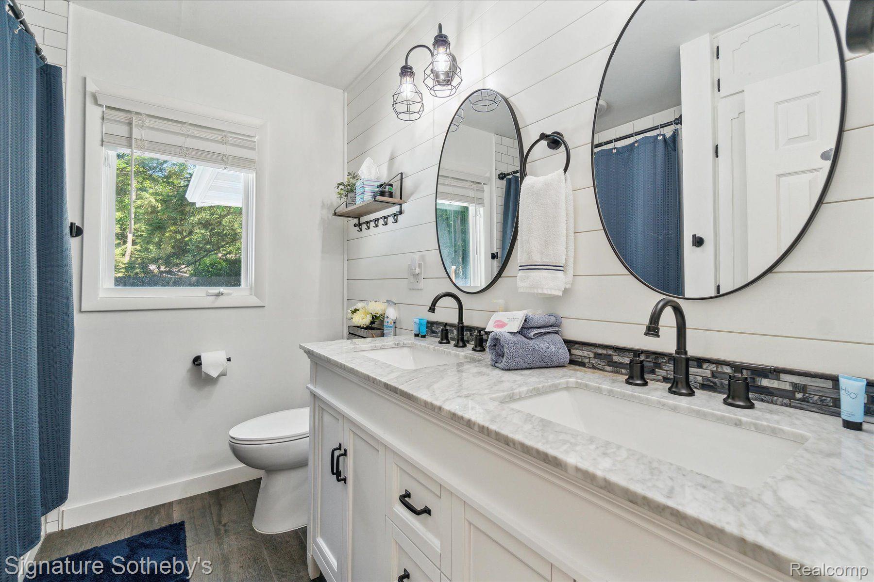 1091 MAPLE WALK Drive