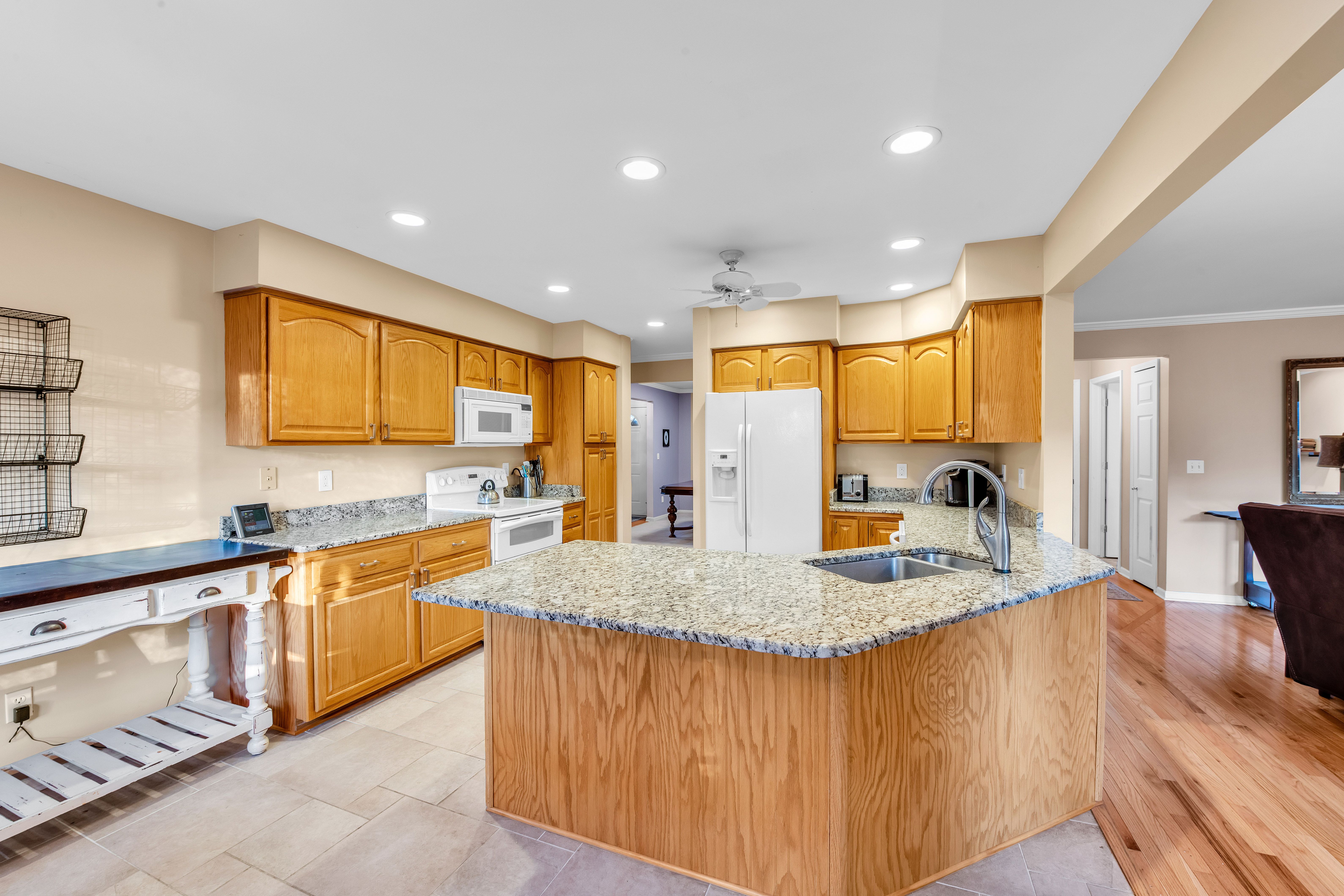 3760 EATON GATE Lane