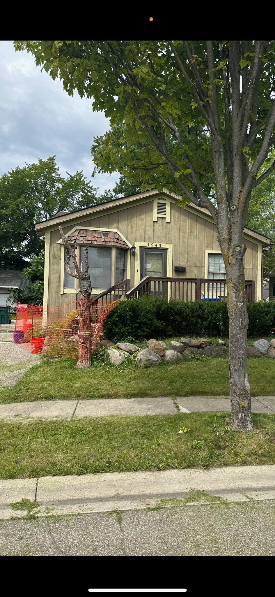 1243 HUMPHREY Avenue