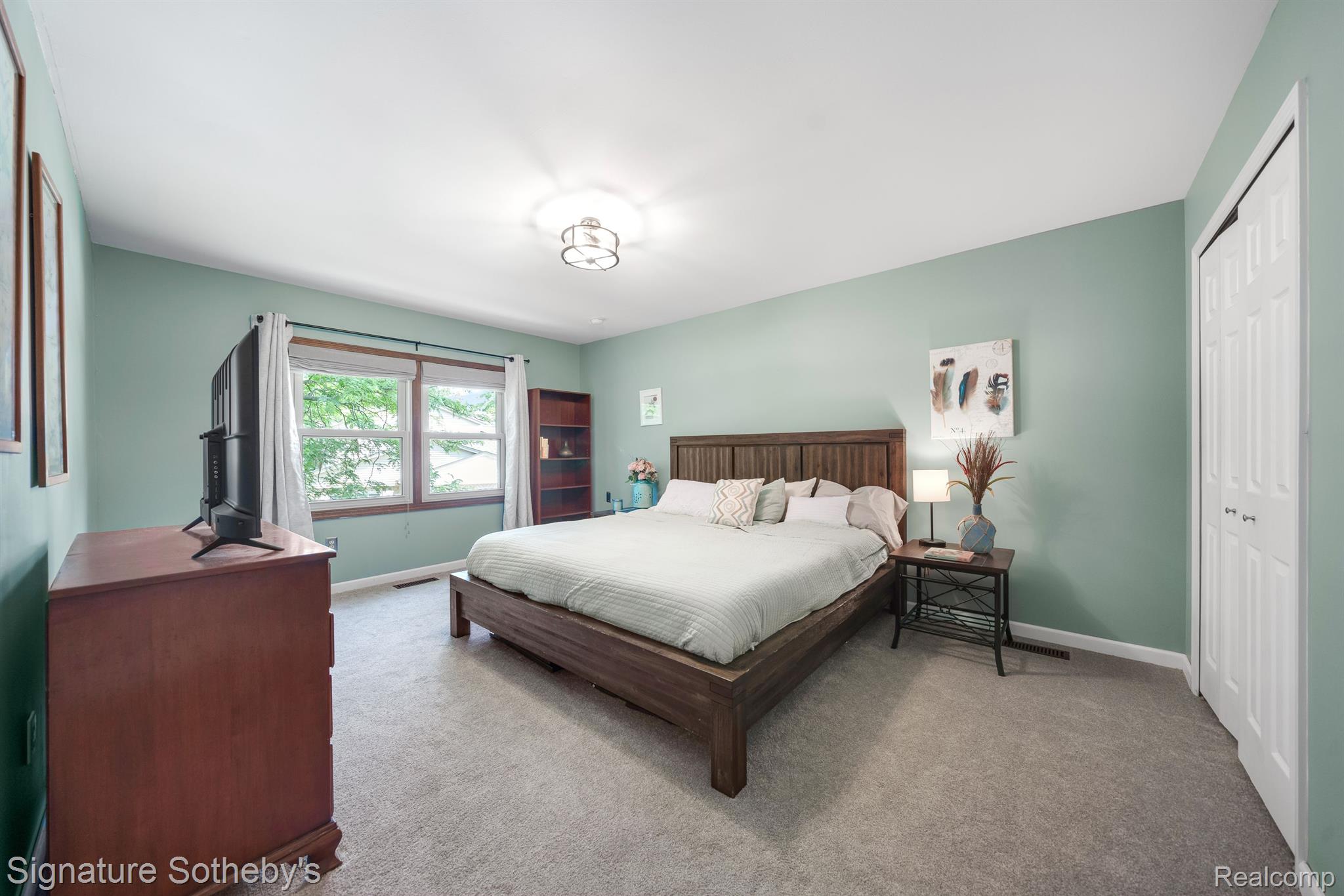 6723 Locust Drive