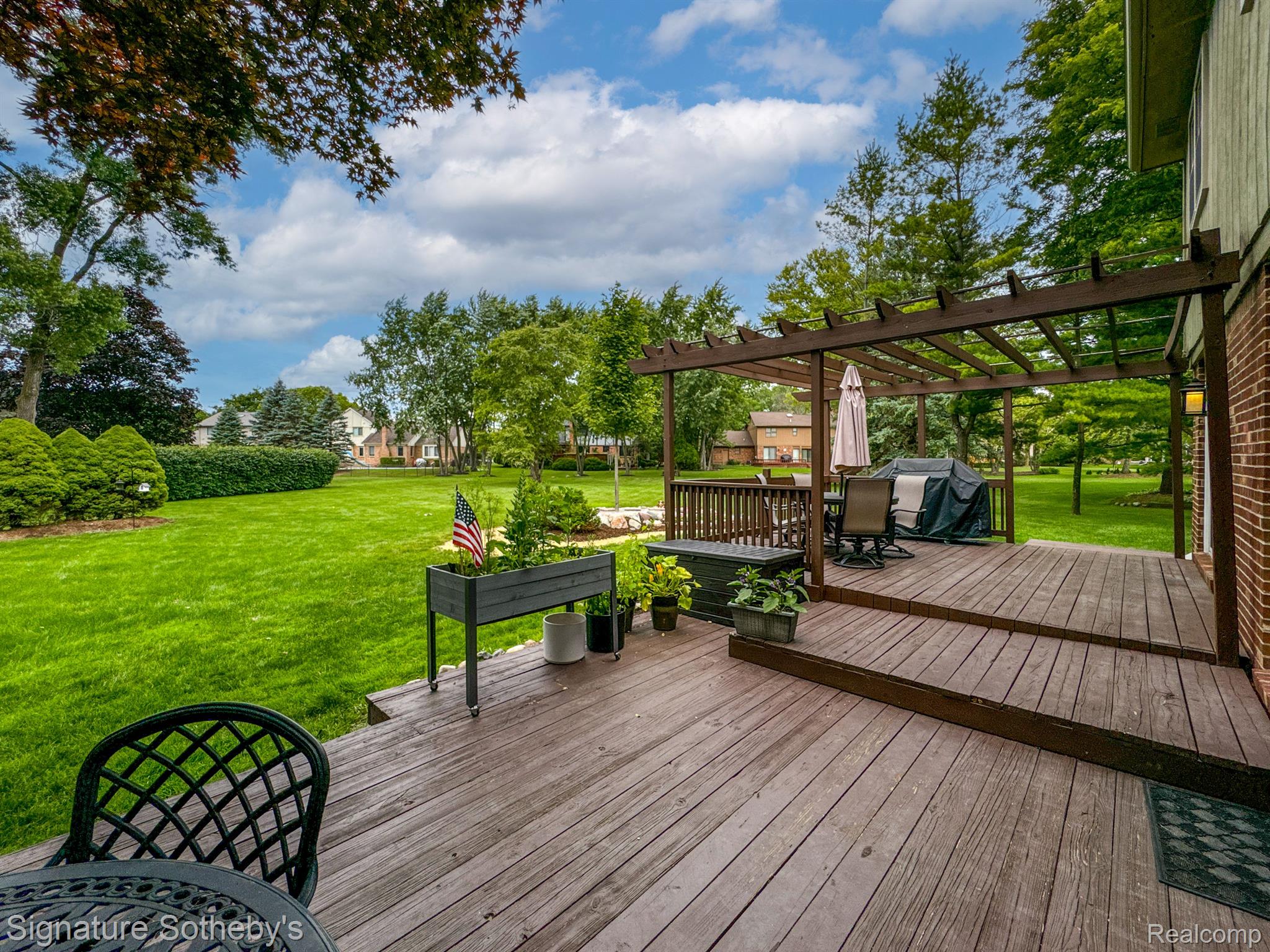 6723 Locust Drive