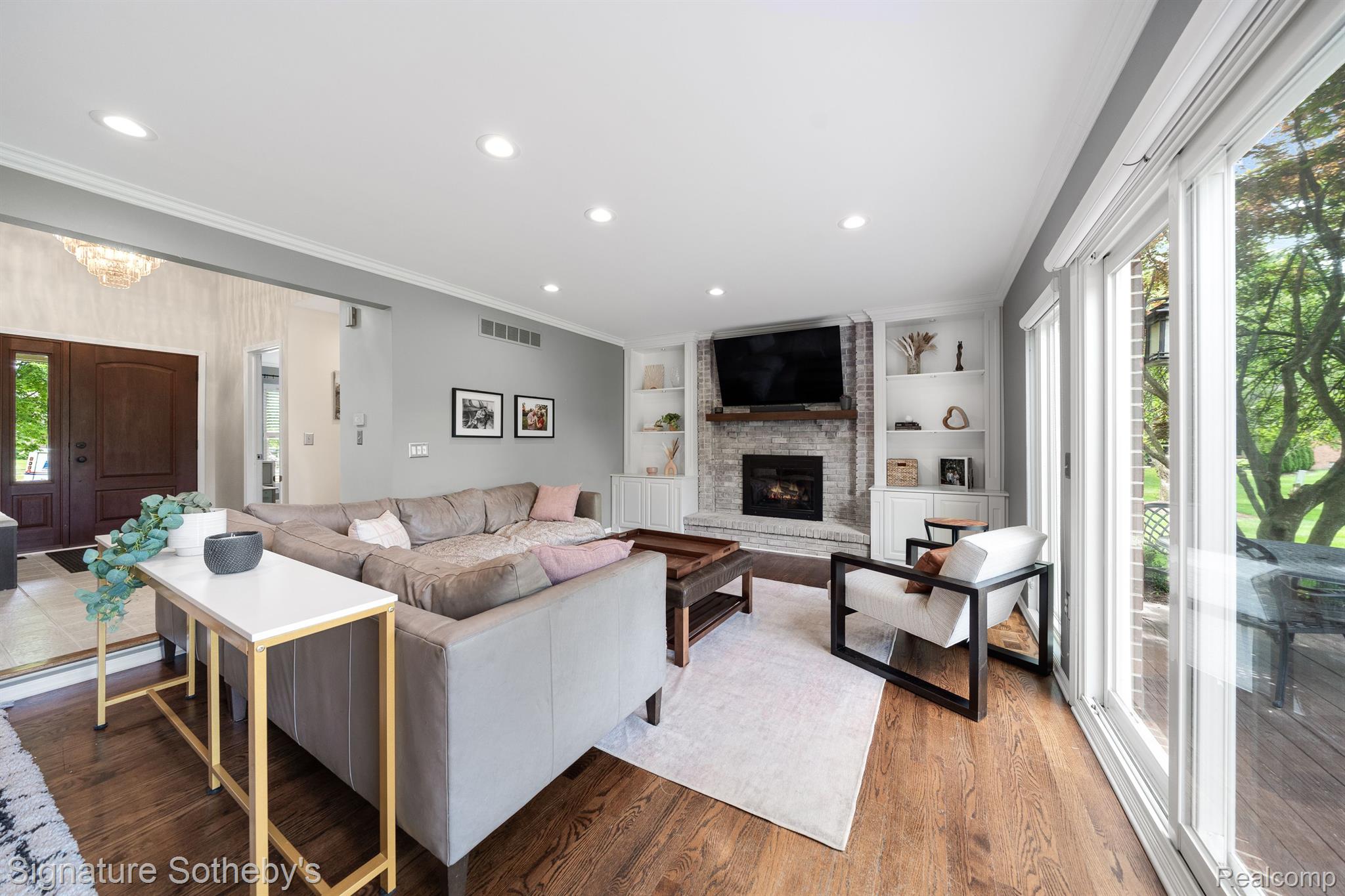 6723 Locust Drive