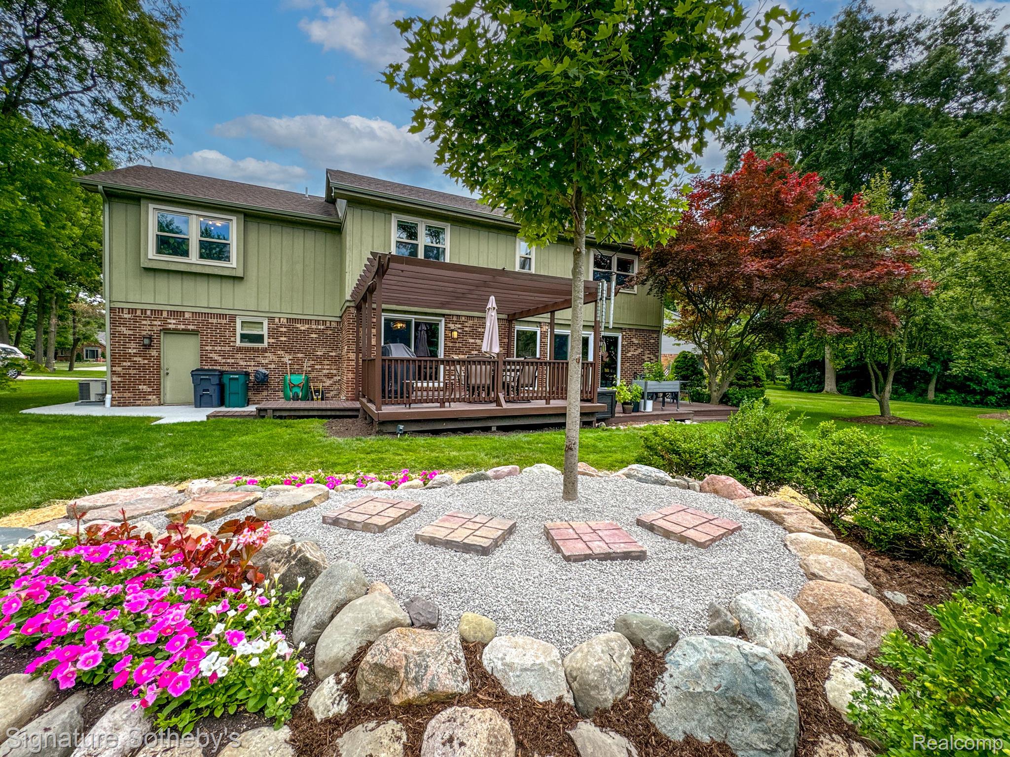 6723 Locust Drive