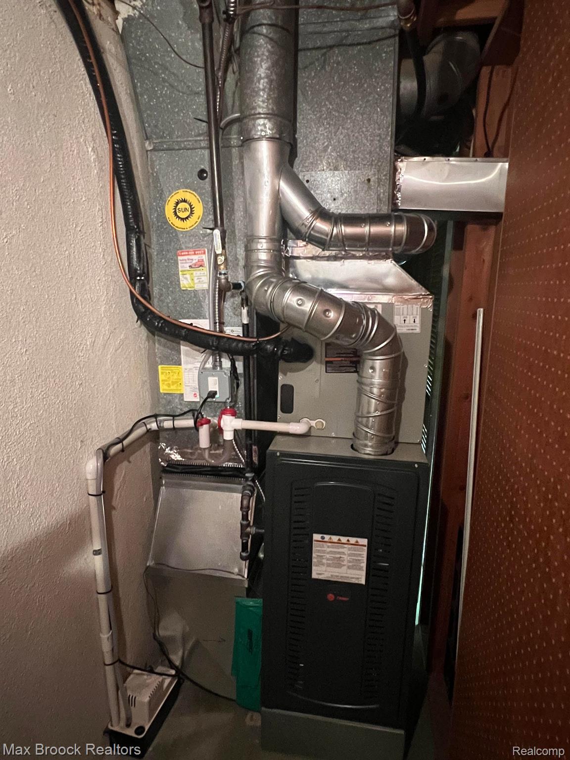 2661 KINGSTOWNE Drive